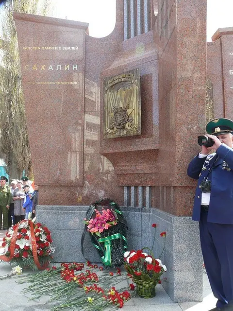 Памятники